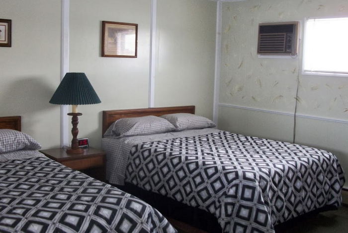 Helm Restaurant and Motel (Harbor Beach Inn) - Recent Photos From Website (newer photo)